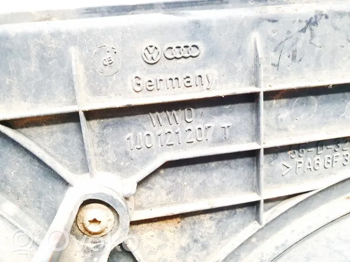 Volkswagen Golf IV Jäähdyttimen jäähdytinpuhaltimen suojus 1j0121207t