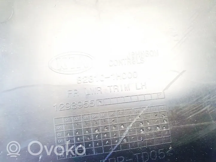 KIA Ceed Priekšējo durvju apdare 823101h000