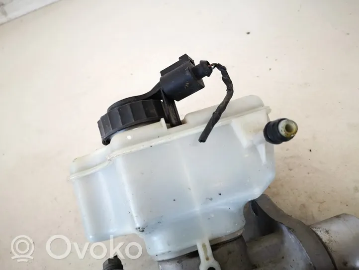 Volkswagen Touran I Brake fluid reservoir 1k1611301d