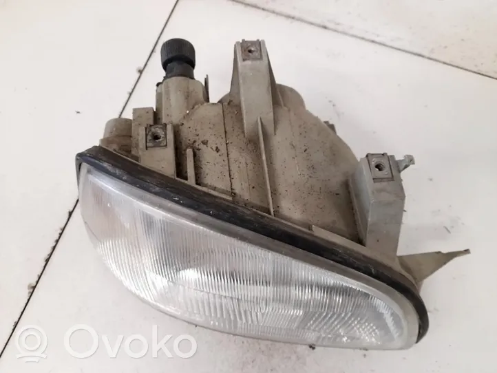 Renault Clio I Faro delantero/faro principal 7701042148