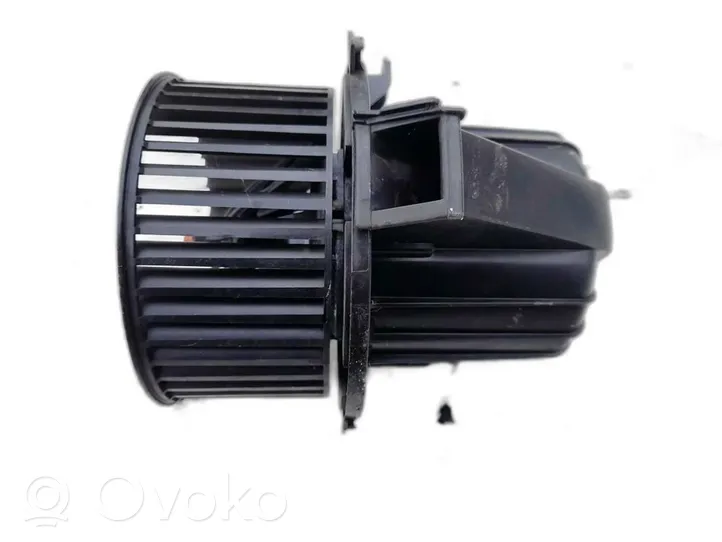 Citroen C5 Ventola riscaldamento/ventilatore abitacolo L5771000