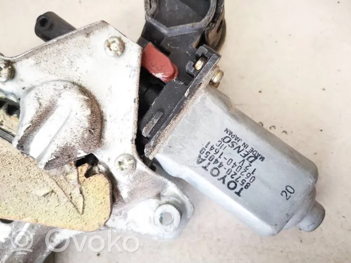 Toyota Avensis Verso Moteur de lève-vitre de porte arrière 8572044050