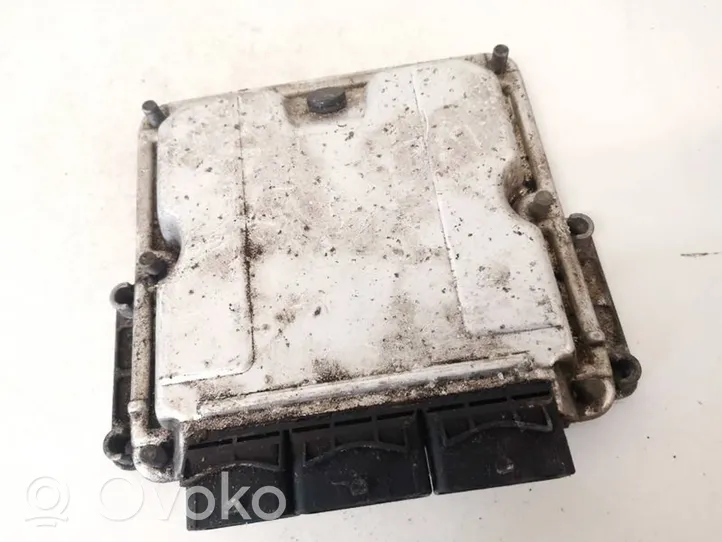 Renault Laguna II Sterownik / Moduł ECU 0281011325