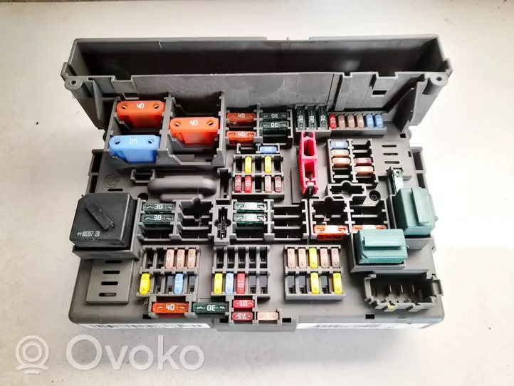 BMW 3 E90 E91 Fuse box set 911944603