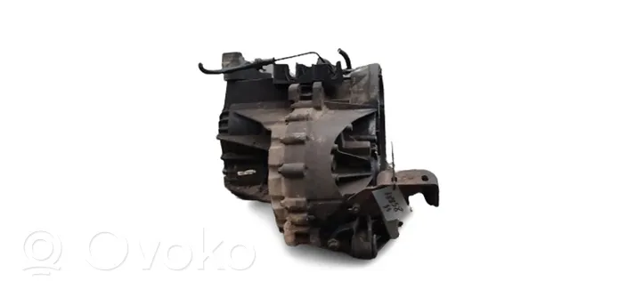 Volvo S40 Mechaninė 5 pavarų dėžė 4M5R7002CD