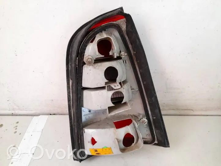 Opel Vectra B Lampa tylna 09153153