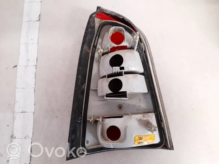 Opel Vectra B Feux arrière / postérieurs 37640748