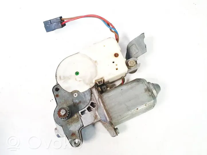 Volkswagen PASSAT B4 Sunroof motor/actuator 0130821812