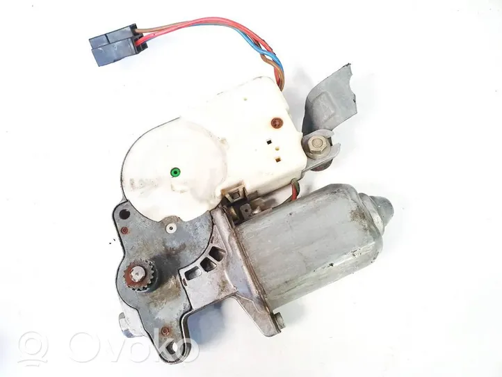 Volkswagen PASSAT B4 Sunroof motor/actuator 0130821812