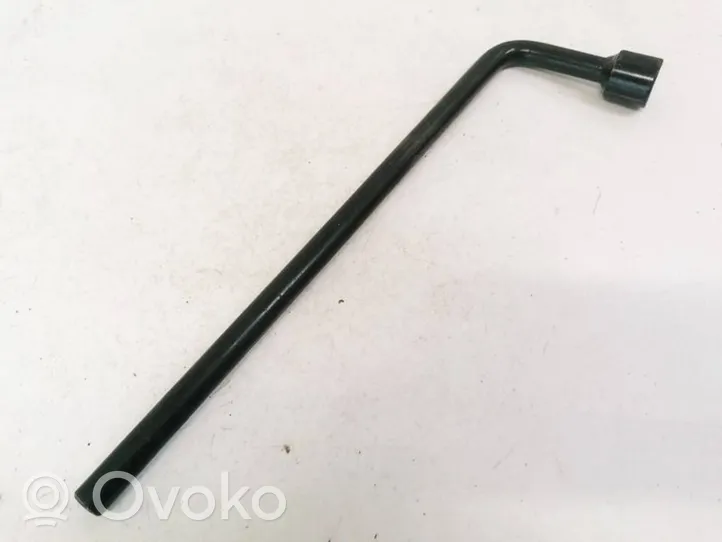 Volvo V50 Wheel nut wrench 