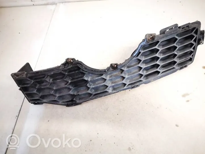 Chevrolet Captiva Grille inférieure de pare-chocs avant 96623660