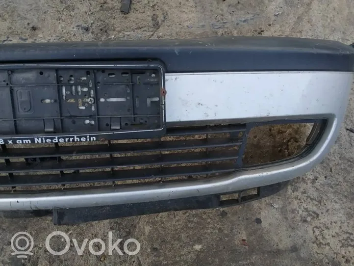 Opel Zafira A Front bumper pilkas