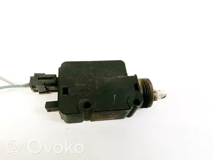 BMW 3 E36 Motor de bloqueo de puertas 8361140