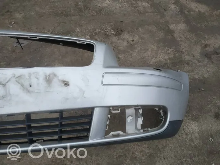 Volvo V50 Zderzak przedni pilkas