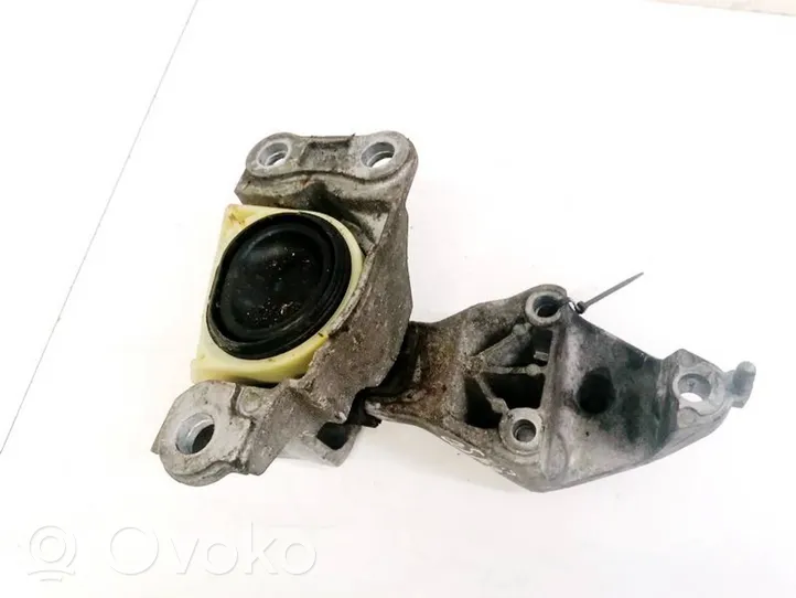 Renault Megane III Engine mount bracket 