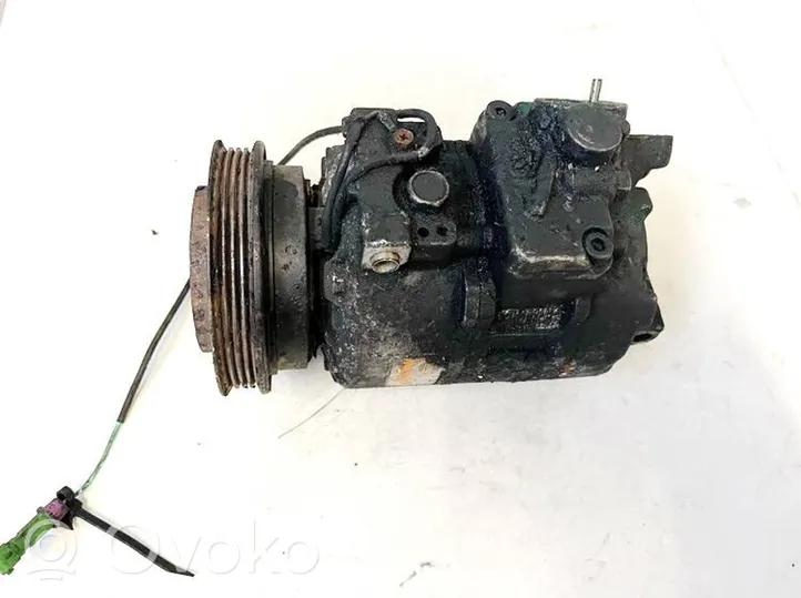 Volkswagen PASSAT B5 Ilmastointilaitteen kompressorin pumppu (A/C) 8D0260805B