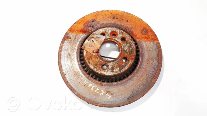 Volvo V70 Front brake disc ventiliuojamas