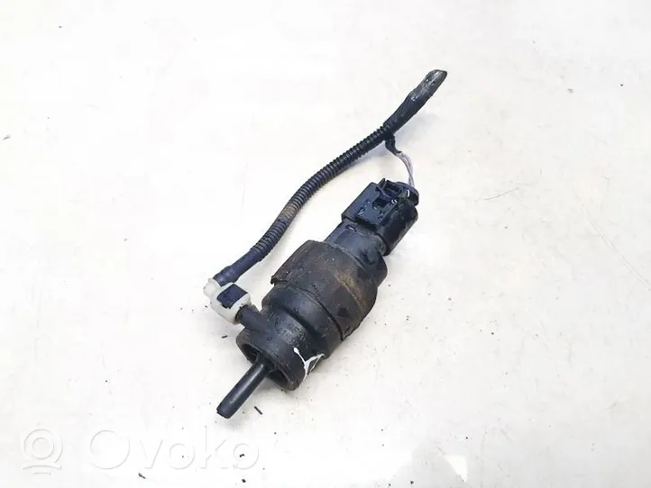 Audi A4 S4 B8 8K Tuulilasi tuulilasinpesimen pumppu 41882