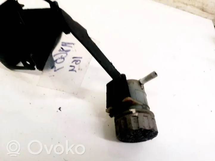 Honda CR-V Brake fluid reservoir 