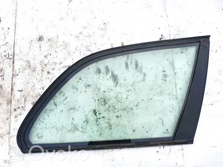 BMW 5 E39 Rear side window/glass 