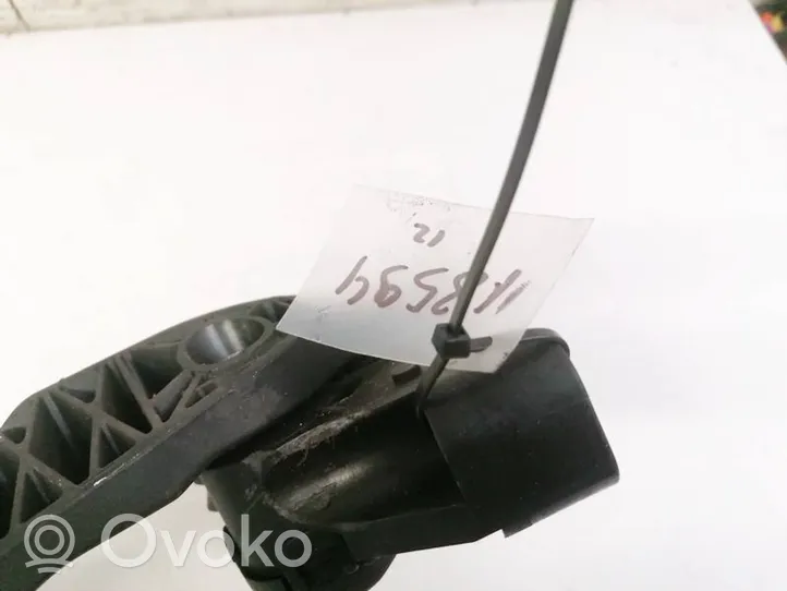 Opel Zafira A Accelerator throttle pedal 9202341