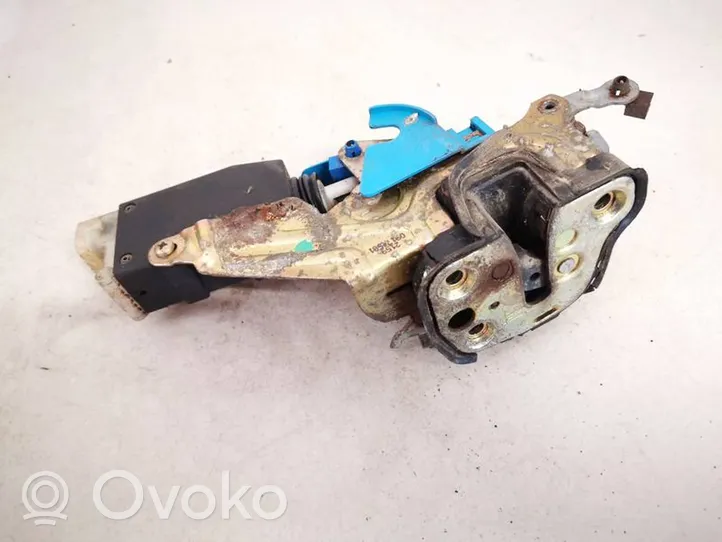 Opel Omega B1 Front door lock 09174581