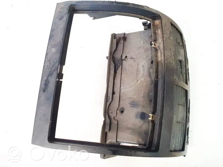 Volkswagen Touareg I Rejilla de ventilación central del panel 7l6819727