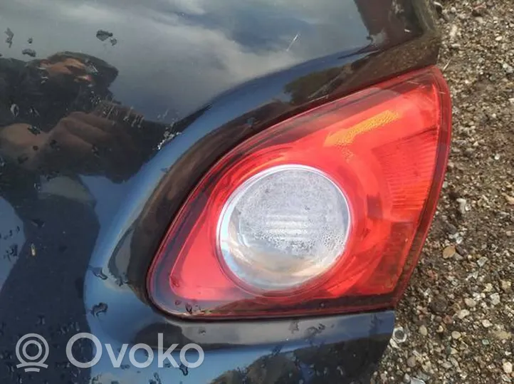 Nissan Qashqai Takaluukun takavalot 