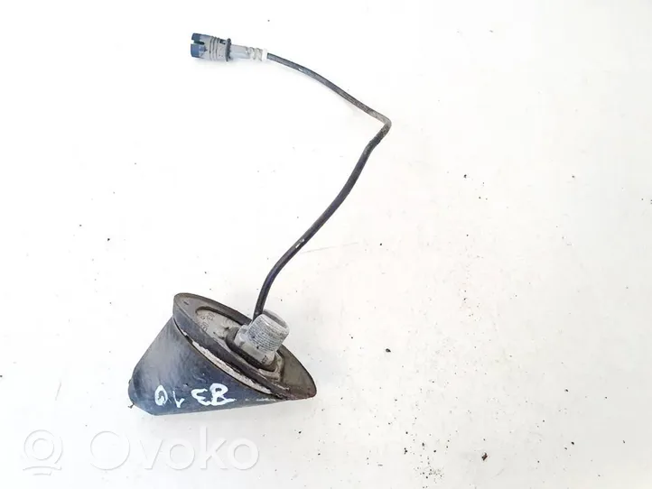 Volkswagen Golf IV Aerial GPS antenna 