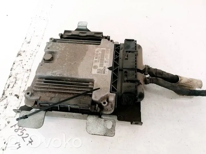 Volkswagen Caddy Sterownik / Moduł ECU 03G906016HN