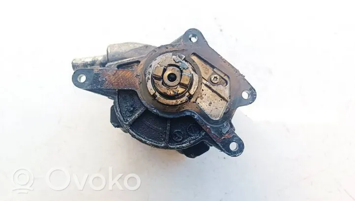 Volkswagen Touareg I Vacuum pump 1231065