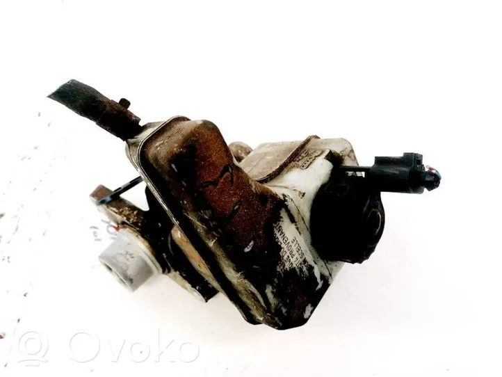 Volkswagen PASSAT B6 Brake fluid reservoir 3C1611301