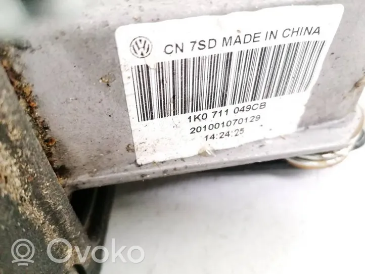 Volkswagen Golf VI Palanca/selector de cambios (interno) 1K0711049CB