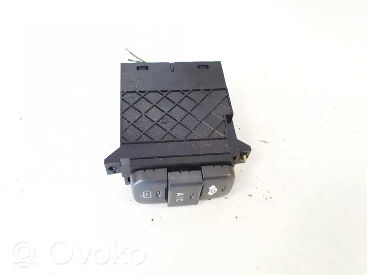 Honda Civic Przycisk / Przełącznik ogrzewania szyby przedniej / czołowej 0121tg110