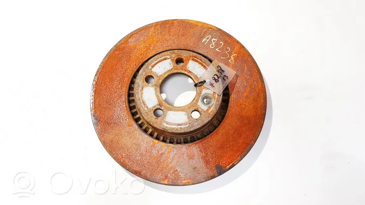 Volvo V70 Front brake disc ventiliuojamas