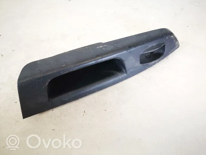 Hyundai Getz Ramka przycisków otwierania szyby drzwi przednich 935801c020