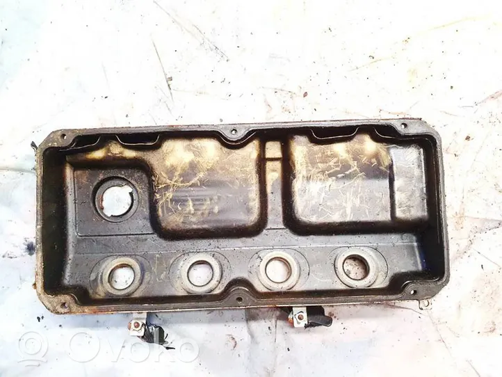 Mitsubishi Galant Rocker cam cover 