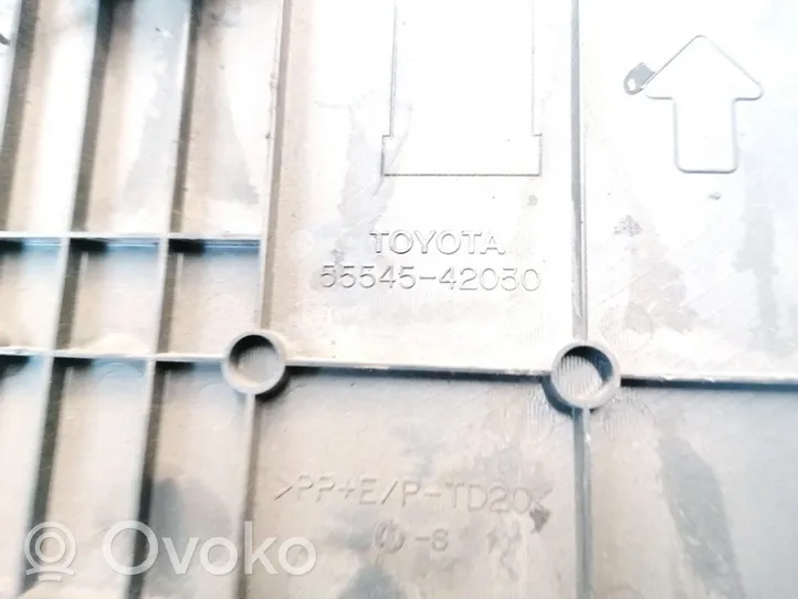 Toyota RAV 4 (XA30) Kita salono detalė 5554542030