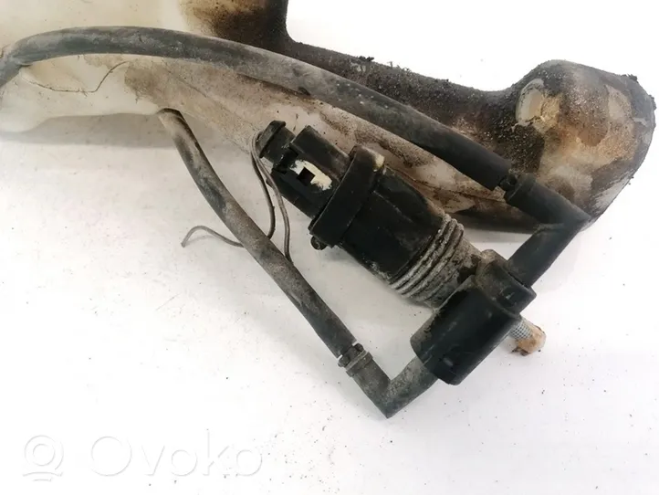 Dodge Caliber Windscreen/windshield washer pump 