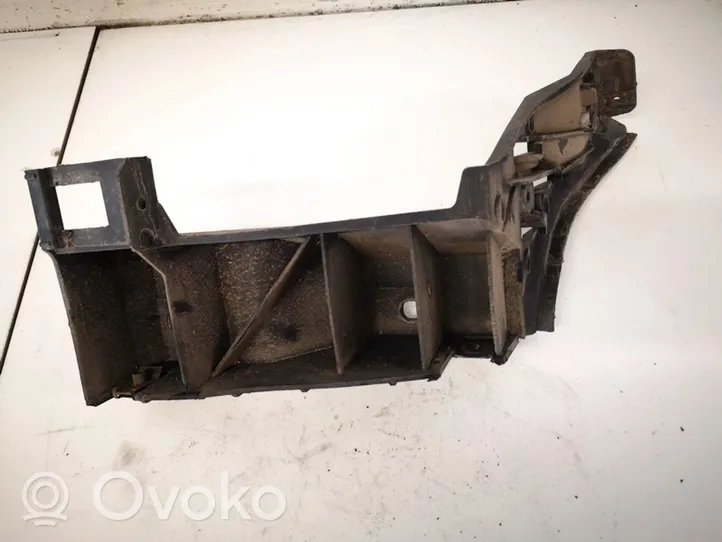 Volkswagen Polo IV 9N3 Support de pare-chocs arrière 6q6807375