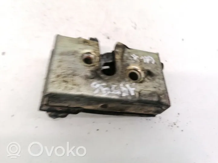 Audi 80 90 B3 Rear door lock 893839015C