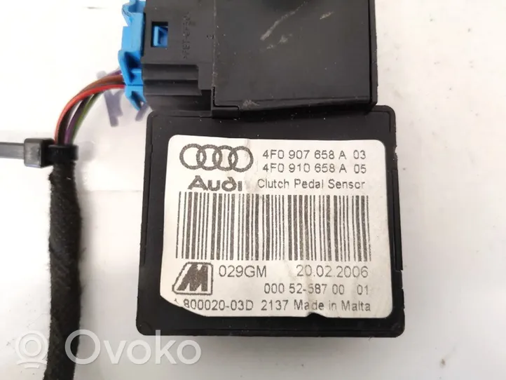 Audi A6 S6 C6 4F Sensore del pedale della frizione 4f0907658a