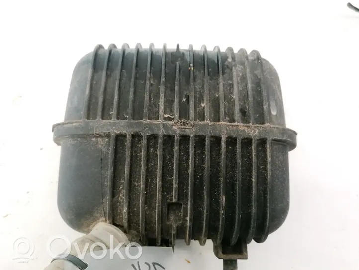 Audi A6 S6 C6 4F Vakuumo oro talpa 8E0129955