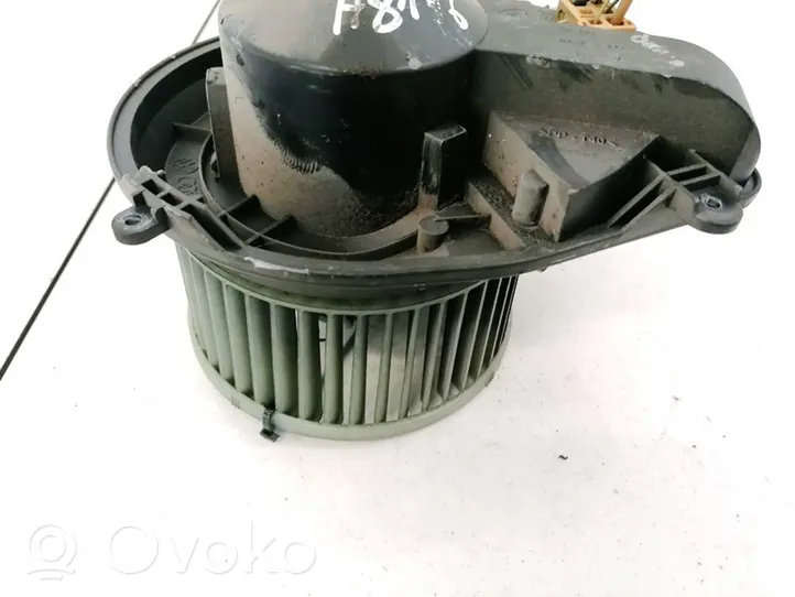 Audi A4 S4 B5 8D Ventola riscaldamento/ventilatore abitacolo 8D1820021