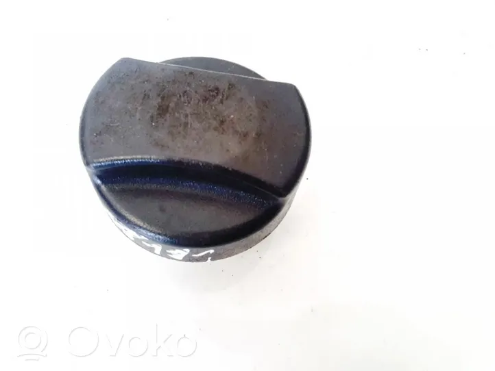 Opel Astra G Tappo del serbatoio del carburante 