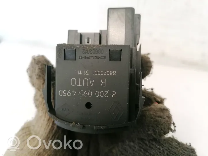 Renault Twingo II Headlight level height control switch 8200095495D