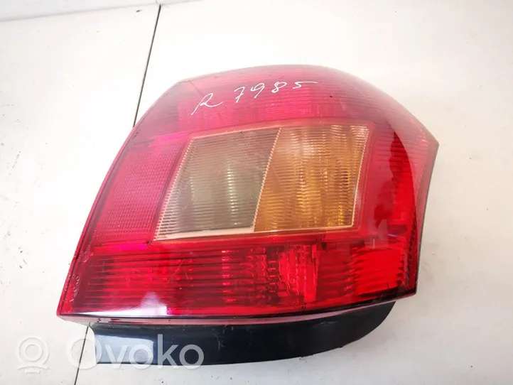 Toyota Corolla E120 E130 Lampa tylna 