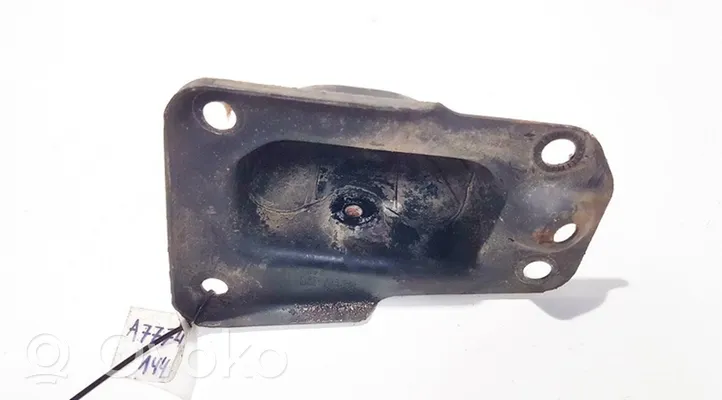 Volkswagen Jetta V Bracket in trunk/boot 1k0505130j