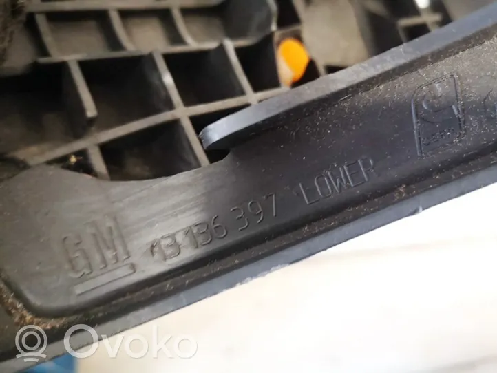 Opel Meriva A Ohjauspyörän pylvään verhoilu 13136397