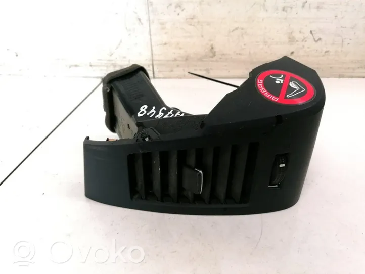 Nissan Murano Z50 Griglia di ventilazione centrale cruscotto 68760CB000